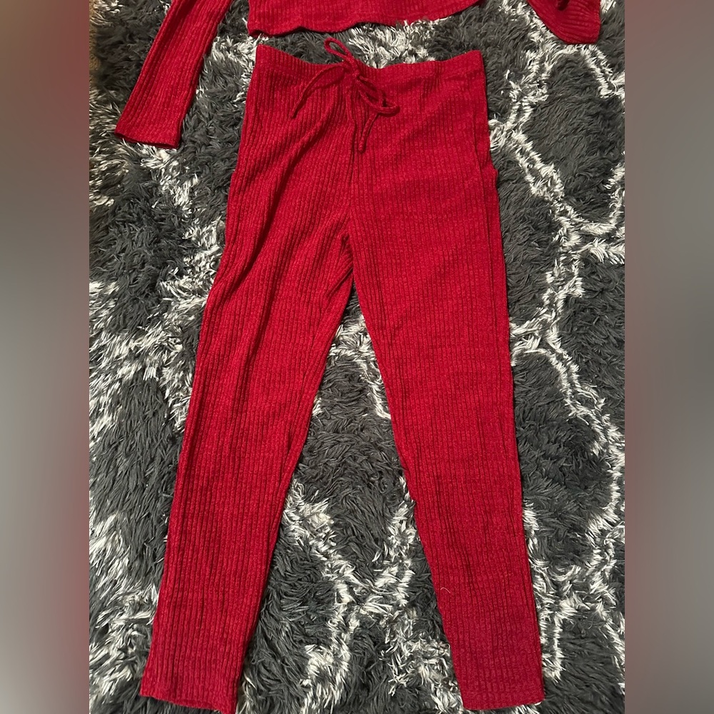 Red Ribbed Loungewear Set - Picture 2 of 3